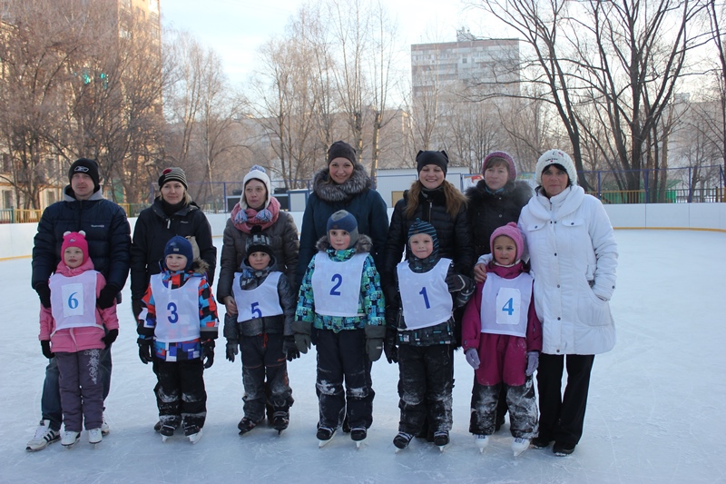 Соревнования "Веселые старты на коньках"